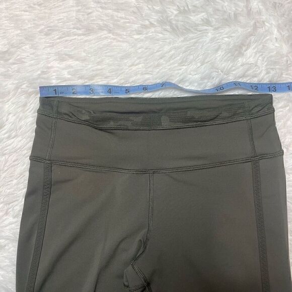 Lululemon Leggings Green Camo Crop Capri Size 4 Back Zip Pocket Ruched - Picture 3 of 8